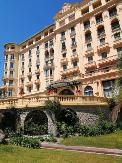 Imperial Palace Bord De Mer Menton Extérieur photo