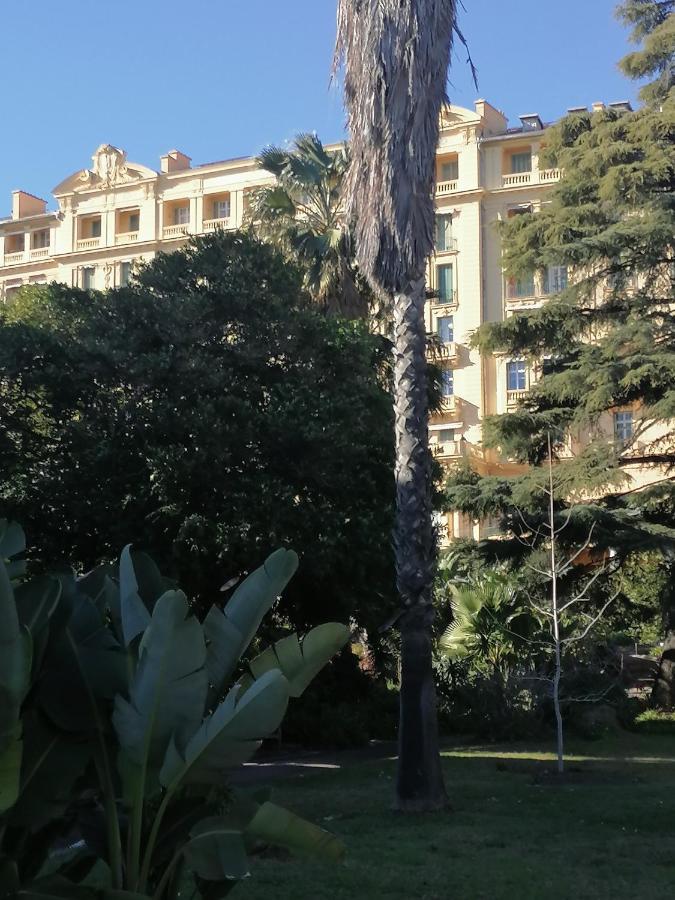 Imperial Palace Bord De Mer Menton Extérieur photo
